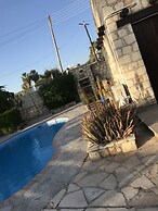 De Michanna Properties