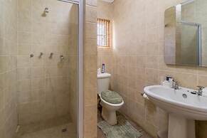 Hoyo Hoyo Machadostud Lodge