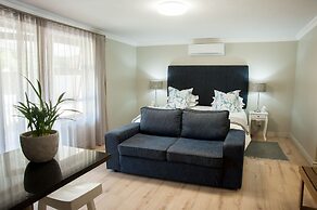 Four Palms Accommodation