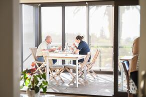 Four Palms Accommodation