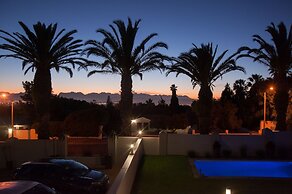 Four Palms Accommodation