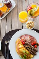 Four Palms Accommodation