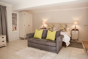 Four Palms Accommodation