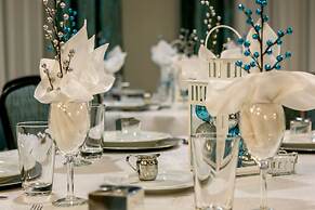 Holiday Inn & Suites Denver Tech Center-Centennial by IHG