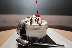 Holiday Inn & Suites Denver Tech Center-Centennial by IHG