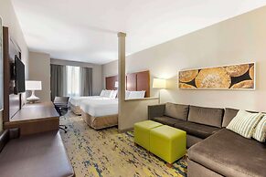 Comfort Inn & Suites