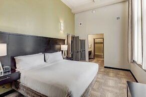 Staybridge Suites Baltimore - Inner Harbor by IHG