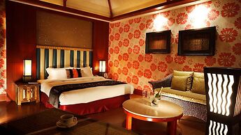 Seasons Boutique Motel