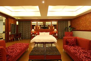 Seasons Boutique Motel