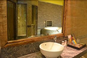 Seasons Boutique Motel