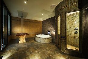 Seasons Boutique Motel