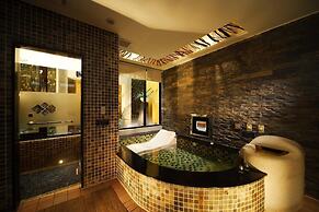 Seasons Boutique Motel