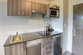 Ramada Suites by Wyndham Queenstown Remarkables Park