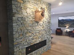 Ramada Suites by Wyndham Queenstown Remarkables Park