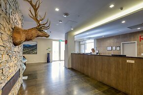 Ramada Suites by Wyndham Queenstown Remarkables Park