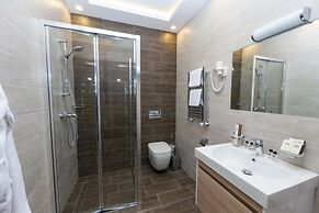 Amberd Hotel