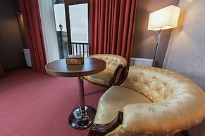 Amberd Hotel