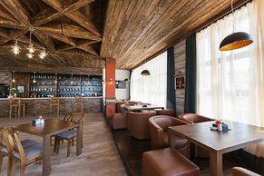 Amberd Hotel