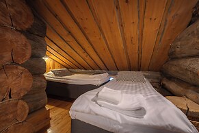 Kuukkeli Apartments Hirvas