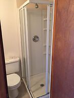 Whistling Swan Motel