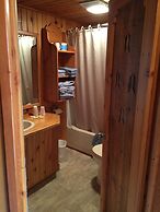 Whistling Swan Motel