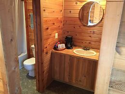 Whistling Swan Motel