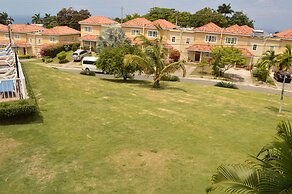 Country Club Mangowalk Townhouse