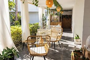 Oceanside Hotel and Suites