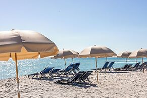 Oceanside Hotel and Suites