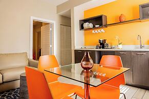 Oceanside Hotel and Suites