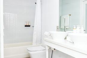 Oceanside Hotel and Suites