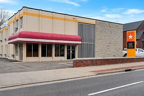 M Star North Canton - Hall of Fame