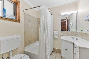 Castlereagh Motor Inn