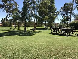 Castlereagh Motor Inn