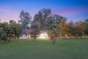 Castlereagh Motor Inn