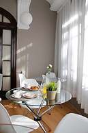 7 Moons Bed & Breakfast