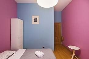 Italian Rooms on Griboedova 35