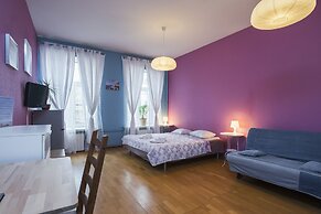 Italian Rooms on Griboedova 35