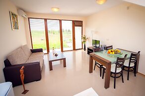 Lighthouse Apartments & Villas