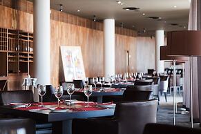 Lighthouse Apartments & Villas