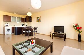 Lighthouse Apartments & Villas