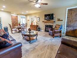 Inn the Woods Suites