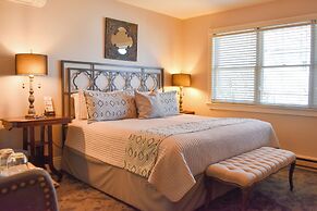 McCall House Boutique Inn