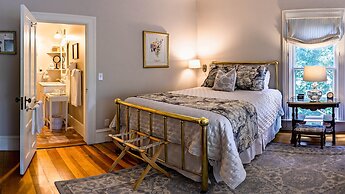 McCall House Boutique Inn
