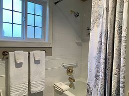 McCall House Boutique Inn