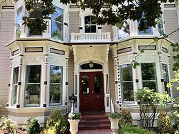 McCall House Boutique Inn