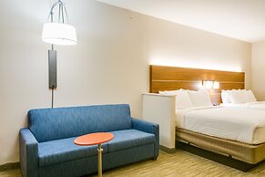 Holiday Inn Express & Suites Russellville by IHG