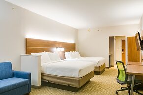 Holiday Inn Express & Suites Russellville by IHG