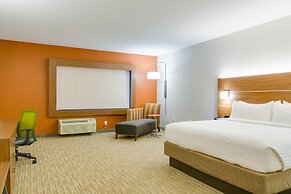 Holiday Inn Express & Suites Russellville by IHG