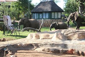 Baluleni Safari Lodge